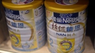 Nestlé-Milchpulver in einem chinesischen Geschäft (Bild: AFP)