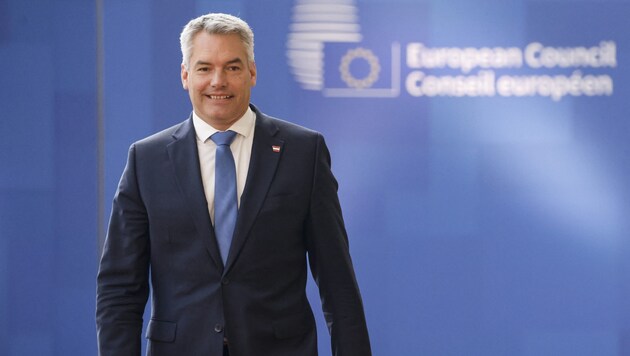 Nehammer in Brussels at the EU summit (Bild: AFP)