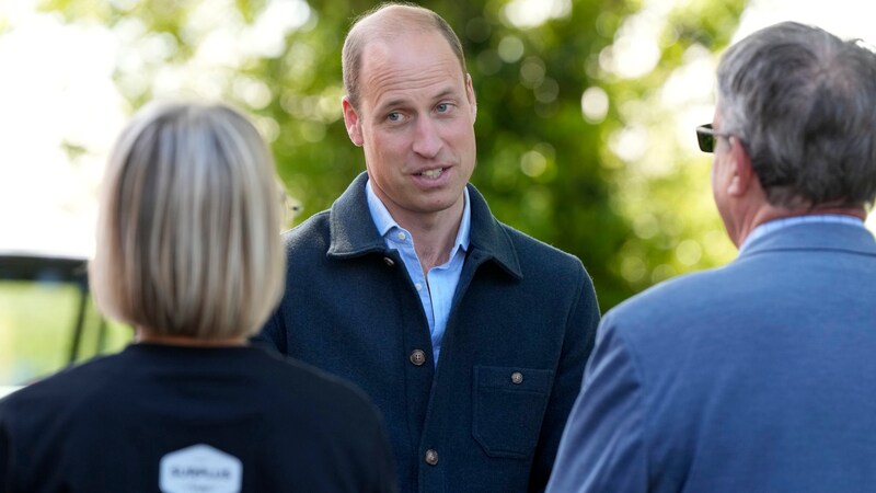 Es war der erste Auftritt für Prinz William, nachdem Kate in einem Video ihre Krebserkrankung öffentlich gemacht hatte. (Bild: APA/AP Photo/Alastair Grant, pool)