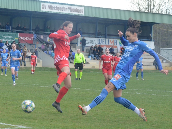 Die Südburgenland/Hartberg-Kickerinnen tragen ihre Heimspiele in Mischendorf aus.