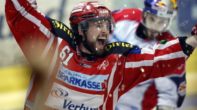 So jubelte Chris Harand nachdem er die Rotjacken 2009 zum Meistertitel geschossen hatte. (Bild: GEPA pictures)