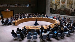 Abstimmung im UNO-Sicherheitsrat bei der Sitzung am Donnerstag (Bild: AP)