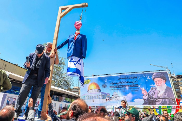 Eine Netanyahu-Puppe in Teheran