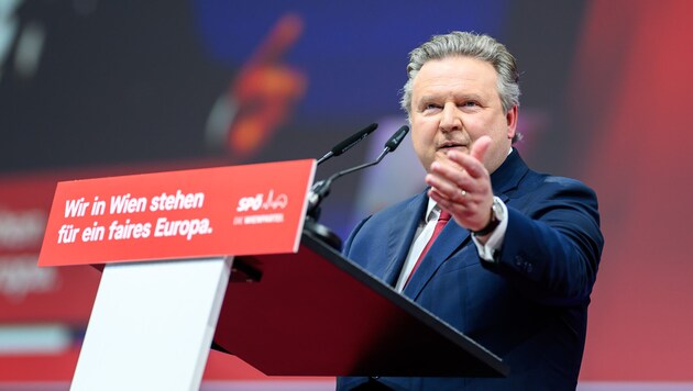 Mayor Michael Ludwig (SPÖ) warns: "Right-wing parties want to weaken Europe." (Bild: APA/MAX SLOVENCIK)