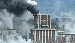 So spektakulär sah der Brand im Lenzinger Laugeturm aus (Bild: zVg)