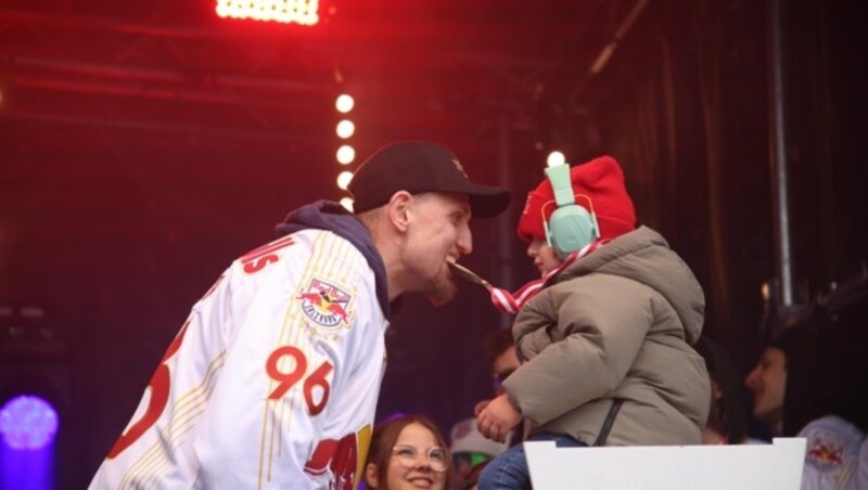 Glücklich über Meistermedaille: Mario Huber. (Bild: Tröster Andreas)