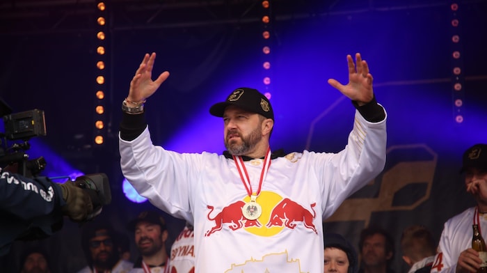  Kam im Sommer, sah sich mit einigen Problemen konfrontiert und siegte im Titel-Showdown: Trainer David.