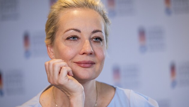 Julia Navalnaya, the widow of Alexei Navalny, during the interview with the German Press Agency on the sidelines of the Ludwig Erhard Summit at Tegernsee. (Bild: APA/dpa/Peter Kneffel)