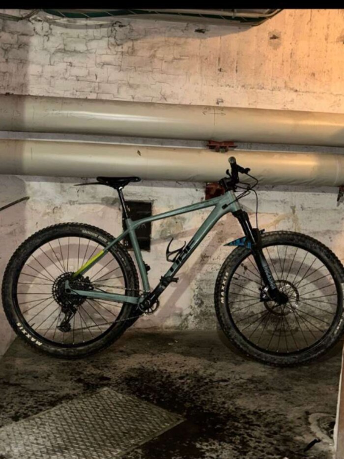 Wem gehören diese Fahrräder?