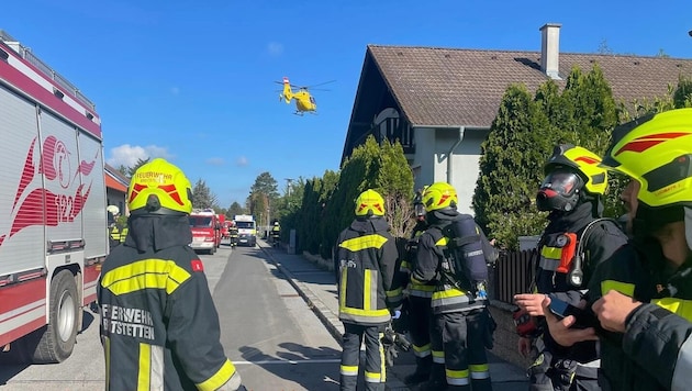 The emergency services rushed to the scene of the accident in the district of Gänserndorf. (Bild: FF Breitstetten)