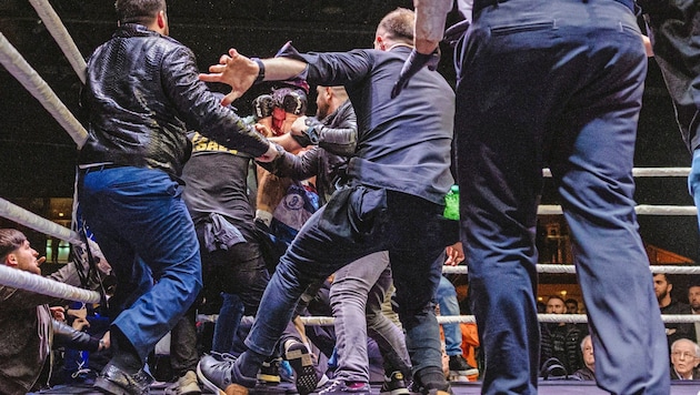 Carlos Lamela győzelmi ünneplése után a bokszringben eszkalálódott a helyzet. (Bild: Mario Urbantschitsch)