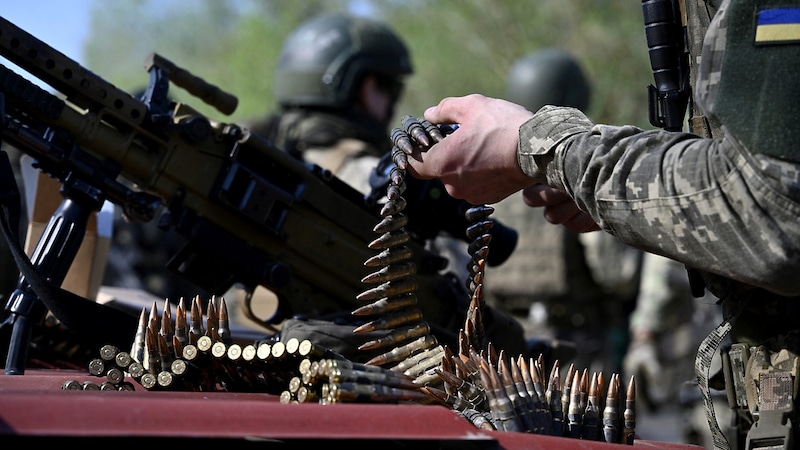 Einige Männer in der Ukraine dürften viel Geld hingelegt haben, um nicht in den Krieg ziehen zu müssen.  (Bild: APA/AFP/Genya SAVILOV)