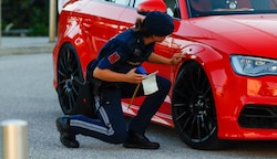 Die Polizei kontrollierte die getunten Autos. (Symbolfoto) (Bild: Scharinger Daniel)