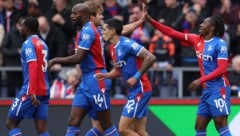 Jubel bei den Spielern von Crystal Palace (Bild: AFP)