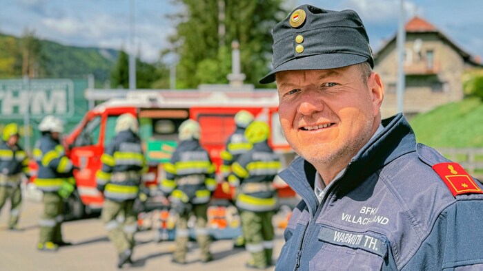 Examiner Thomas Warmuth
