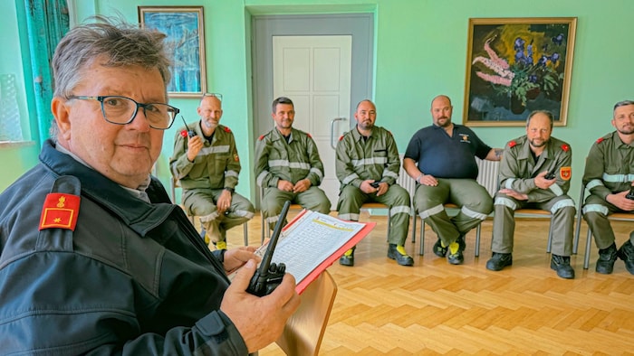Proper sparking also needs to be learned. Examiner Joachim Kerschbaumer is impressed by the ...