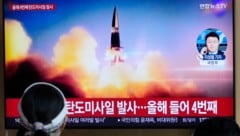 Diese Bilder zeigt das südkoreanische Fernsehen bei Berichten über den Zwischenfall. (Bild: AP)