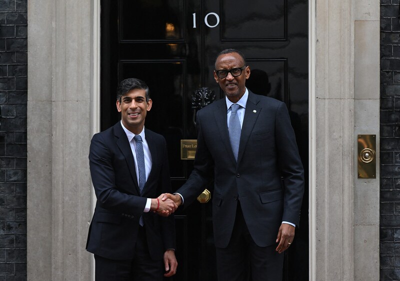 Rishi Sunak mit Ruandas Präsident Paul Kagame (Bild: AFP)