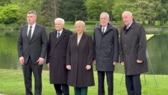 Treffen sich fünf Staatsoberhäupter: Zoran Milanović (Kroatien), Sergio Mattarella (Italien), Nataša Pirc Musar (Slowenien), Alexander Van der Bellen und Tamás Sulyok (Ungarn) in Brdo bei Laibach (Bild: Clara Milena Steiner)