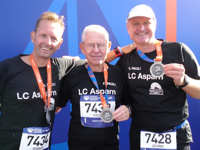 Die Söhne von Felix Pauli sind auch Marathon-Läufer. Roman (li.) lief Sonntag ebenfalls in Wien. ...