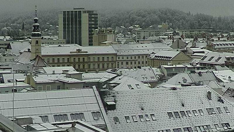 Schnee-Matsch in Klagenfurt. (Bild: Webcam Klagenfurt)