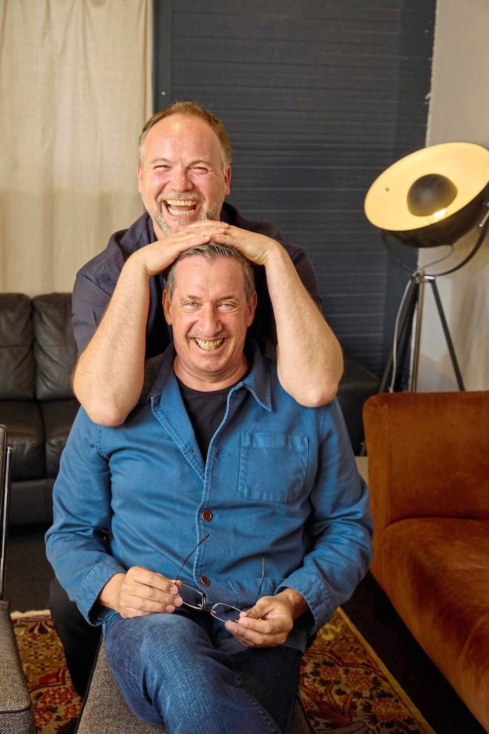 Twice as much humor: Thomas Stipsits (back) and Viktor Gernot.