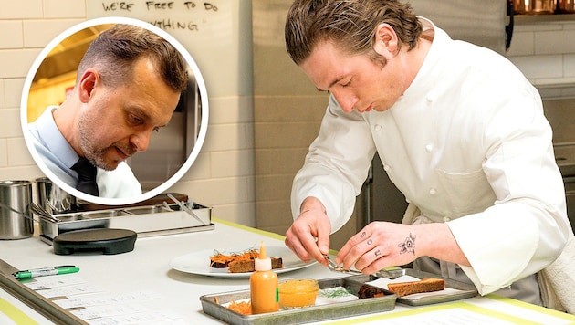 In "The Bear", Jeremy Allen White tries to revamp his late brother's restaurant. Heinz Keplinger reveals how realistic the kitchen action is. (Bild: Disney+, zVg, Krone KREATIV)