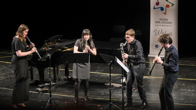 Ausgezeichnete Jung-Musiker beim Preisträgerkonzert (Bild: foto-kunst)