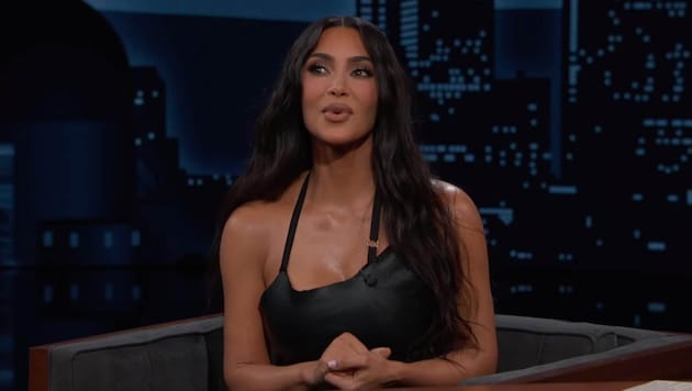 Kim Kardashian ABD'de yayınlanan "Jimmy Kimmel Live" programında (Bild: www.viennareport.at)