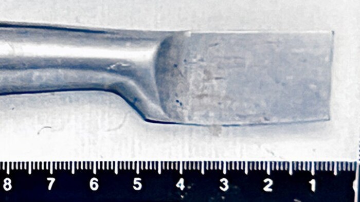 Ein abgebrochenes Messer und ein Schraubenzieher dienten als Tatwaffen.