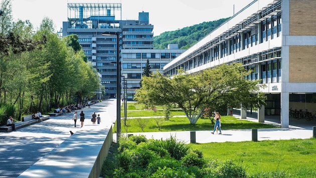 Around 24,000 people study at Johannes Kepler University. A lot has been invested in the campus recently. (Bild: Einöder Horst)