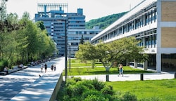 An der Johannes Kepler Universität studieren rund 24.000 Personen. In den Campus wurde zuletzt viel investiert. (Bild: Einöder Horst)