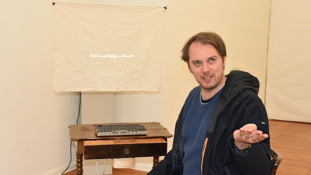 Künstler Tobias Hammerle ließ Dichter Georg Trakl digital auferstehen. Seine Installation nennt ...