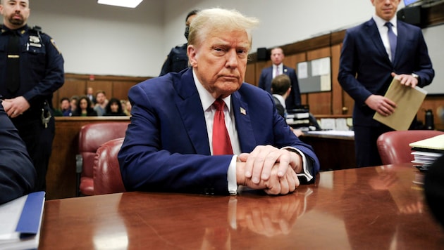 Donald Trump a tárgyaláson (Bild: AP/DailyMail.com/Curtis Means)