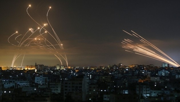 Dank bester Abwehrsysteme kann sich Israel bei vielen Luftangriffen schützen. (Bild: ANAS BABA)