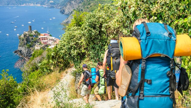 The national park around Cinque Terre is taking measures against mass tourism. (Bild: Alexander Rochau, stock.adobe.com)