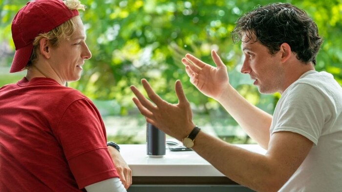 Art (Mike Faist, li.) und Patrick (Josh O´Conner) verlieben sich in dieselbe Frau.