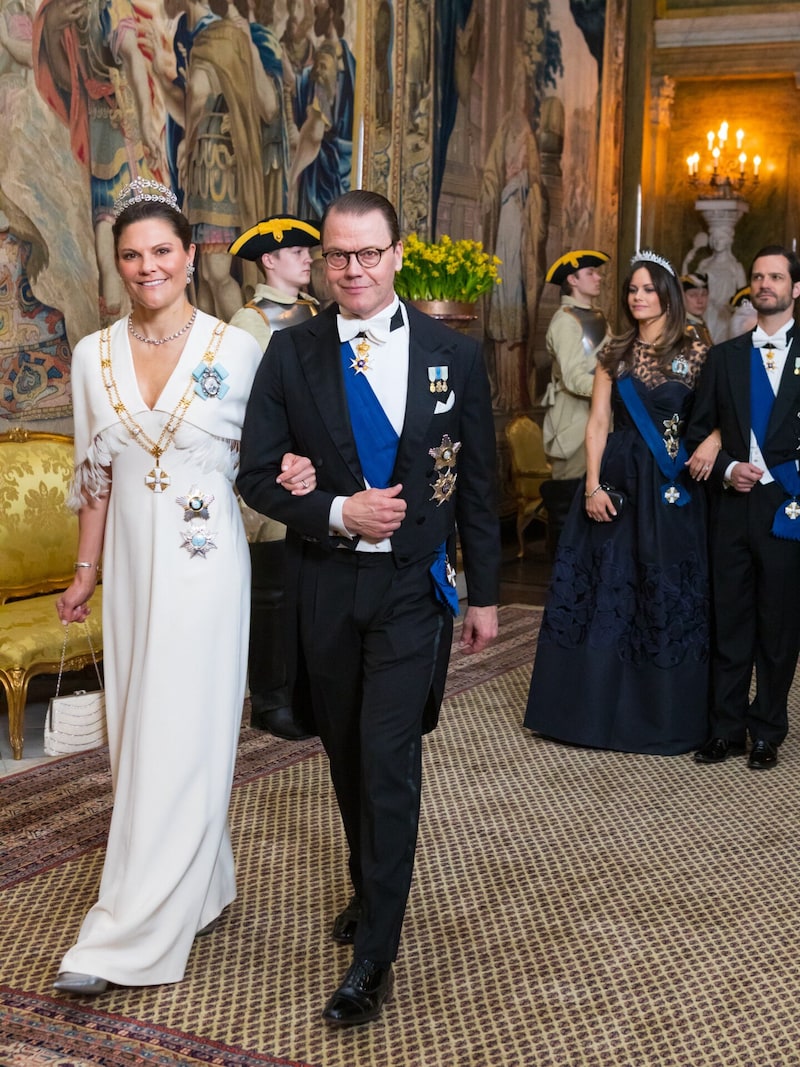 Kronprinzessin und Prinz Daniel, der seiner Königin zur Seite stehen wird.  (Bild: Stella / Action Press / picturedesk.com)