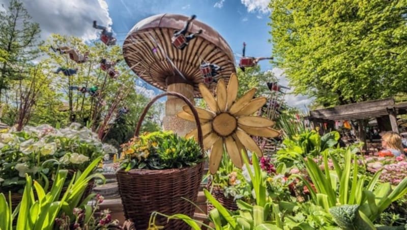 Das Kettenkarrusel „Wiener Wellenflug“ lässt Sie schweben. (Bild: Europa-Park Erlebnis Resort)