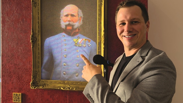 Digital resurrection - and always ready for a chat: professional video artist Roman Hansi brings Emperor Franz Joseph back to life virtually. (Bild: zVg)