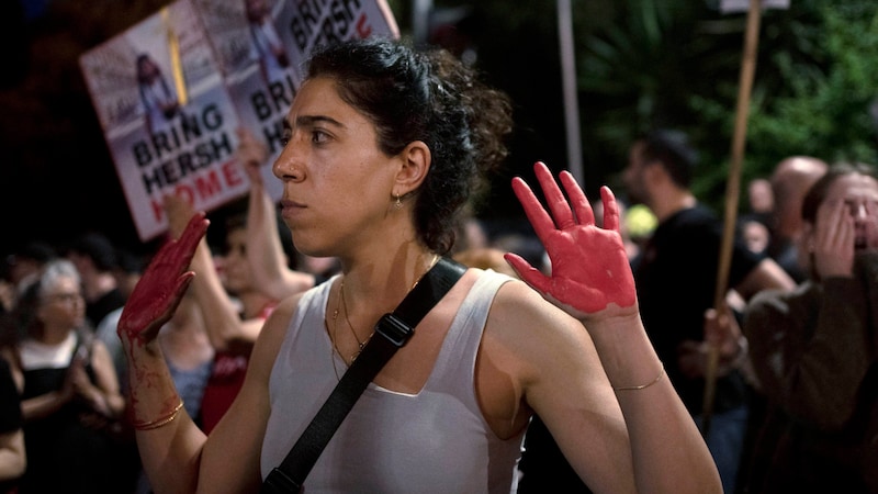 Protest gegen die Regierung in Jerusalem (Bild: AP)