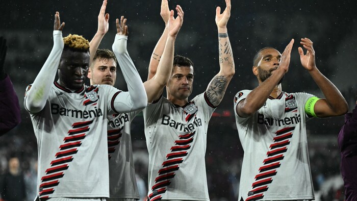 Jonathan Tah (right) is set to stay with Leverkusen.