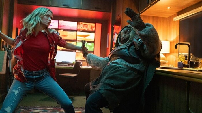 „The Fall Guy“: Regisseurin Jody Moreno (Emily Blunt) in Action: Hier kommen so einige Geheimnisse ans Licht. 