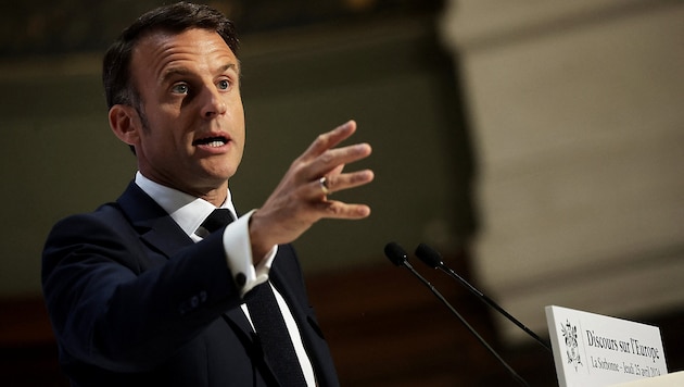 French President Emmanuel Macron with dramatic words during his keynote speech (Bild: AFP/Pool/Christophe Petit Tesson)