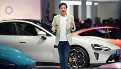 Xiaomi-Chef Lei Jun auf der Beijing Auto Show 2024 (Bild: AFP/APA/Jade Gao)