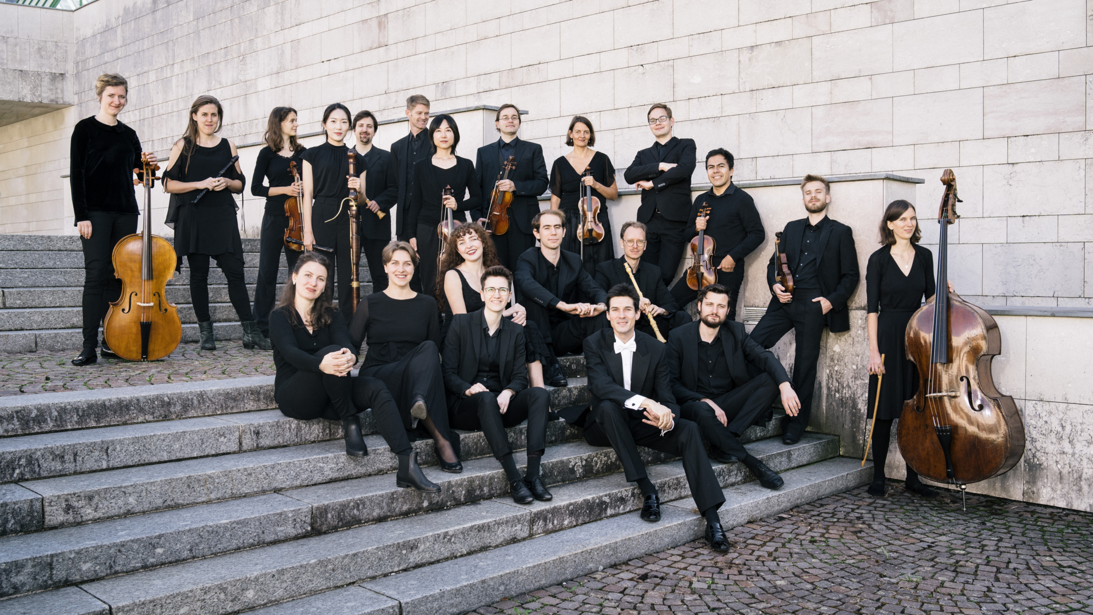 With the discovery of Francisco Valls, the multi-award-winning BachWerkVokal ensemble under the direction of Gordon Safari sends its Baroque Festival audience on an excursion to new Baroque sounds that were unheard of at the time - in both senses of the word. (Bild: Michael Brauer)