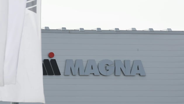 Magna Steyr kommt nicht aus den Schwierigkeiten heraus. (Bild: APA/ERWIN SCHERIAU)