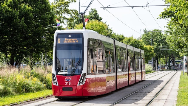 It will be years before a streetcar runs to Schwechat. We will see whether it is still necessary at all. (Bild: Manfred Helmer)