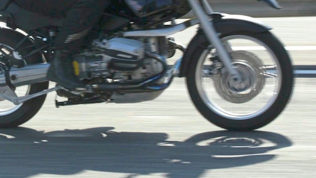 Mit einem Motorrad (Symbolbild) fuhr der 35-Jährige in den Tod. (Bild: Birbaumer Christof)