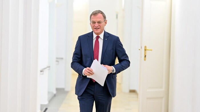 Governor Stelzer wants more speed